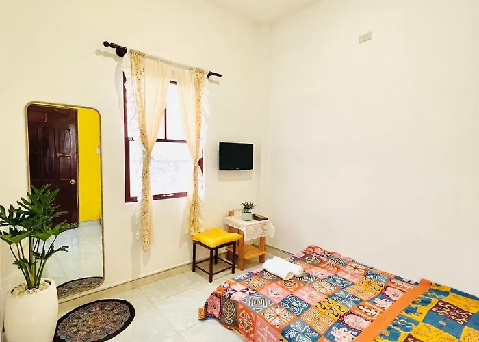 An Khách sạn hẻo lánh