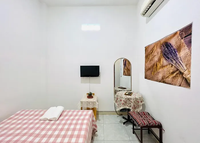 Khách sạn hẻo lánh An 3*